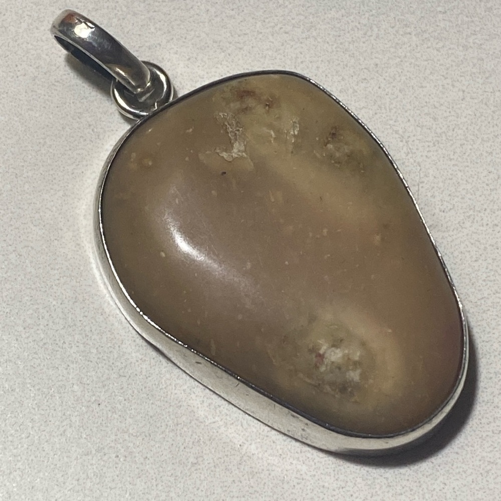 Hefty Agate pendant sterling silver 925